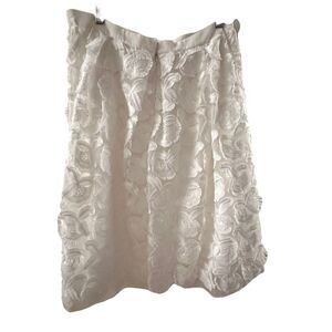 Calvin Klein ~ White lace appliqué skirt ~ fully lined ~ size 12